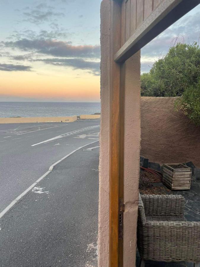 אל מדאנו Magical House In Front Of A Sunrise Beach מראה חיצוני תמונה